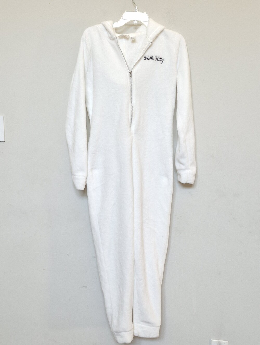 Forever 21 White Hooded Hello Kitty One-Piece Pajama Size US Medium